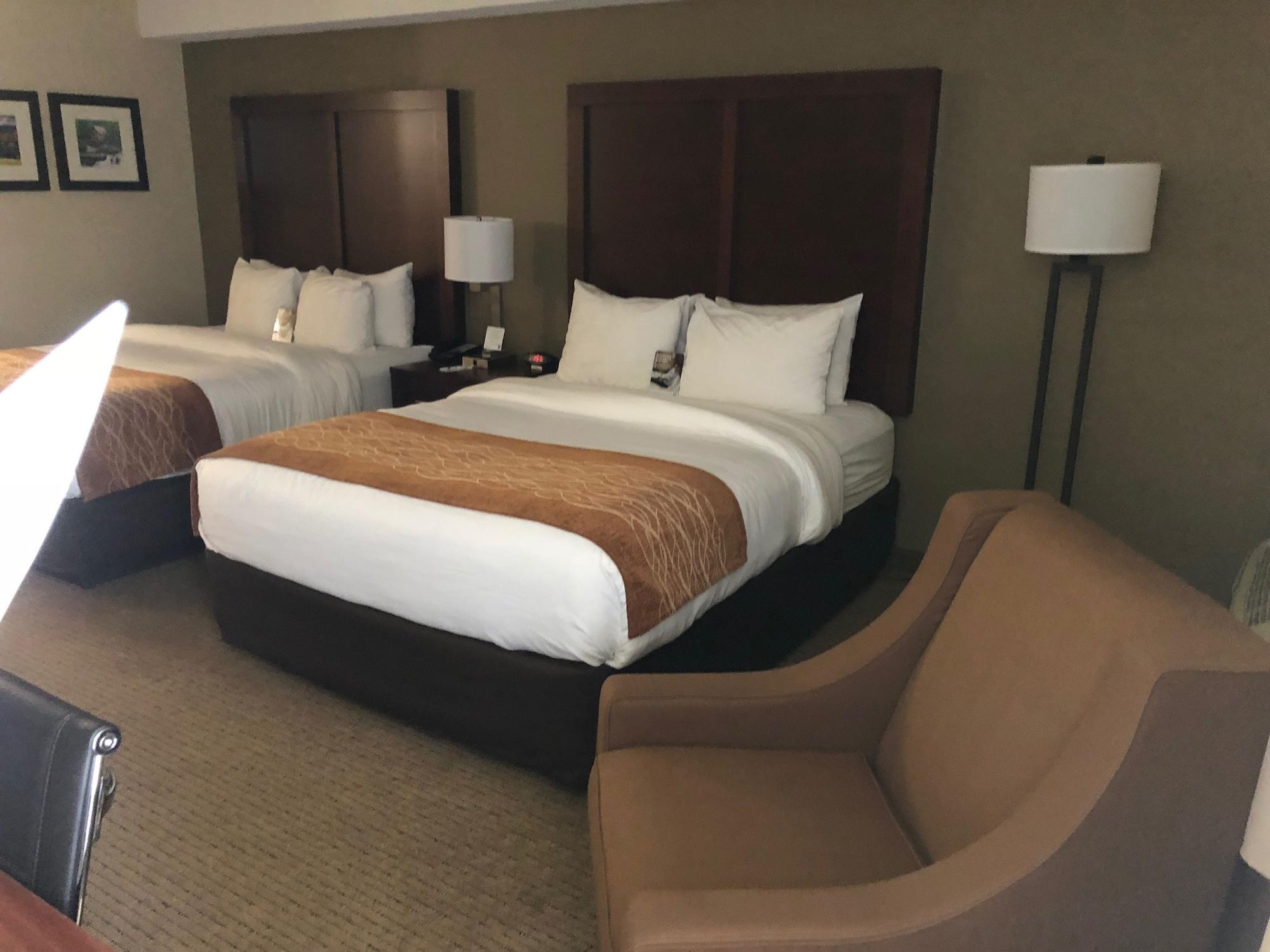 Comfort Inn&suites Near Mall Hotel 3*