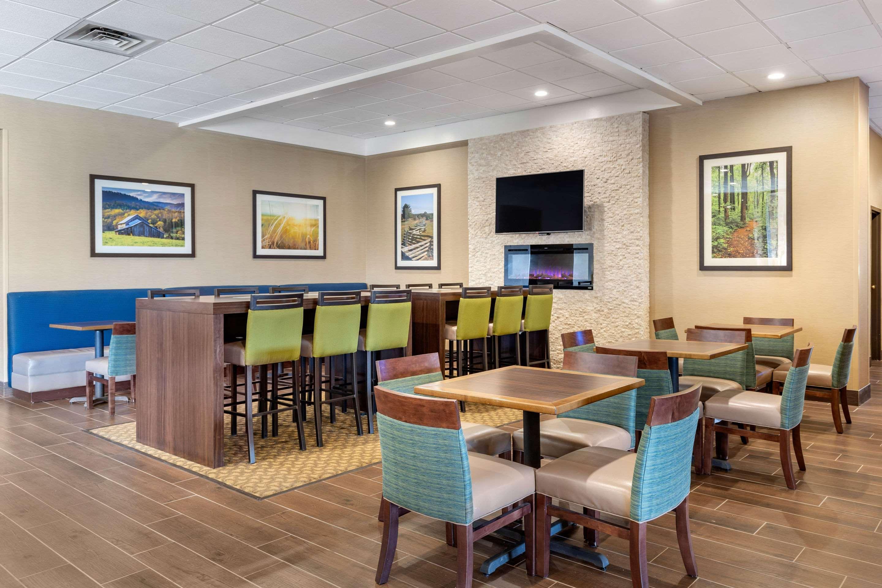 Hotel Comfort Inn&suites Near Mall