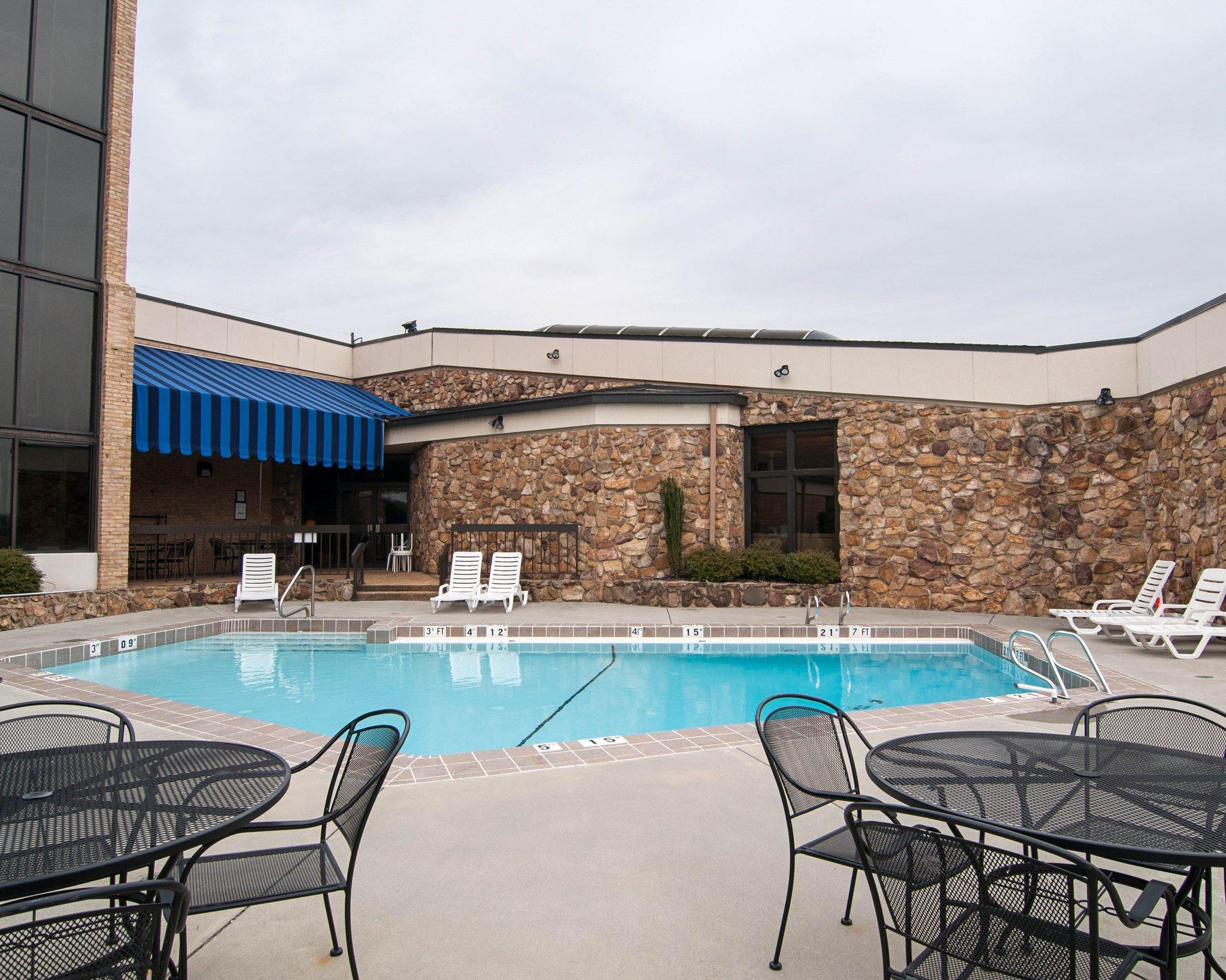 Hotel Comfort Inn&suites Near Mall 3*