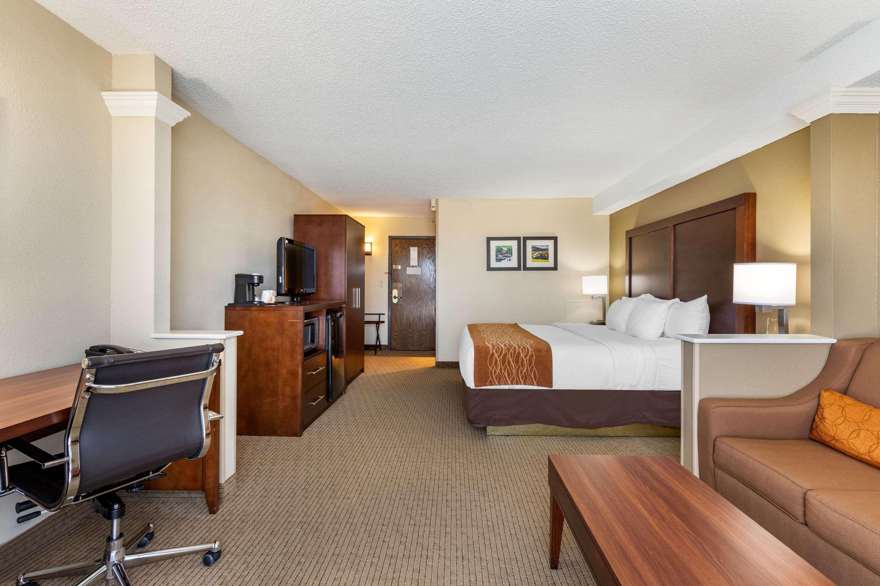 Comfort Inn&suites Near Mall Hotel Danville