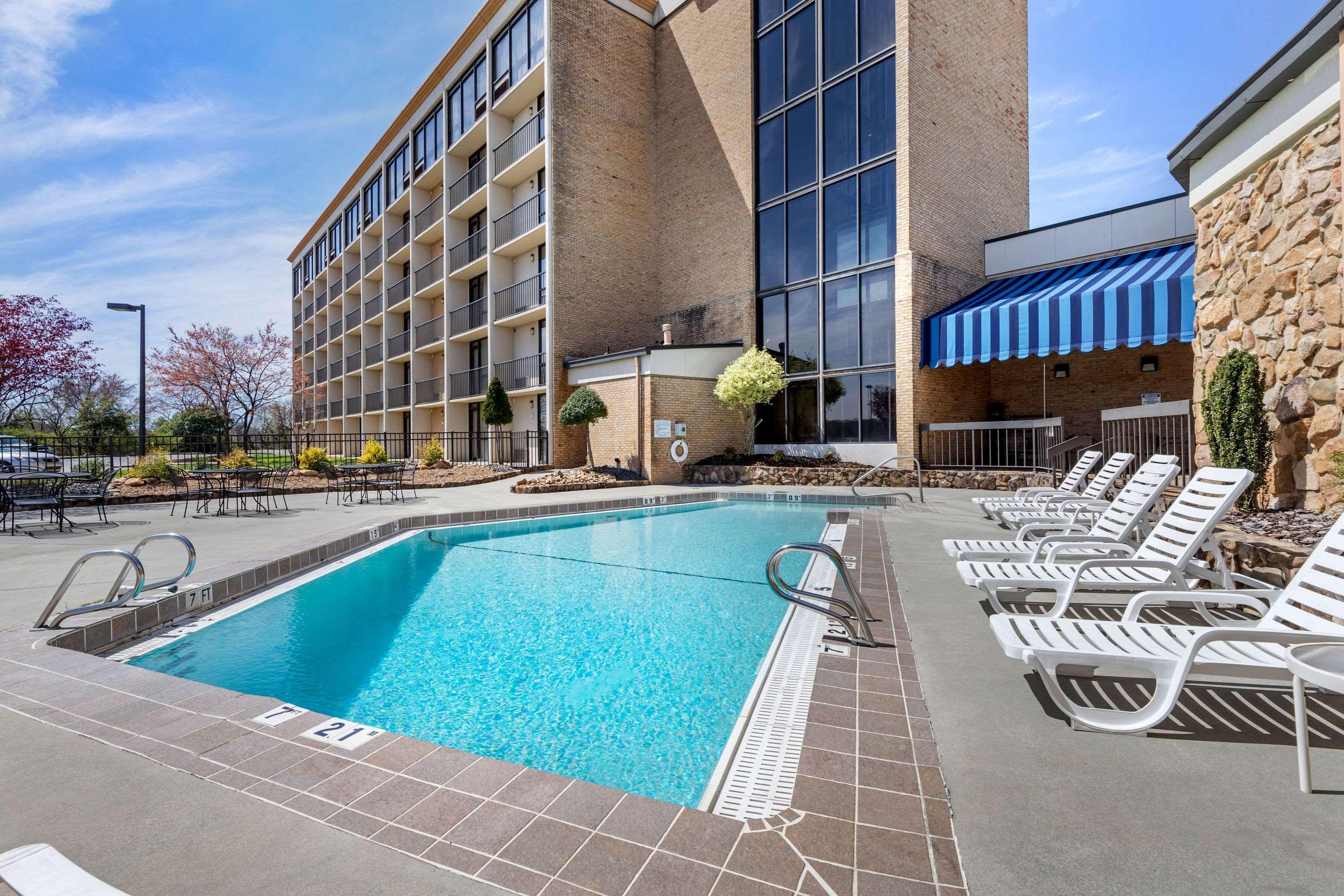 Hotel Comfort Inn&suites Near Mall 3*