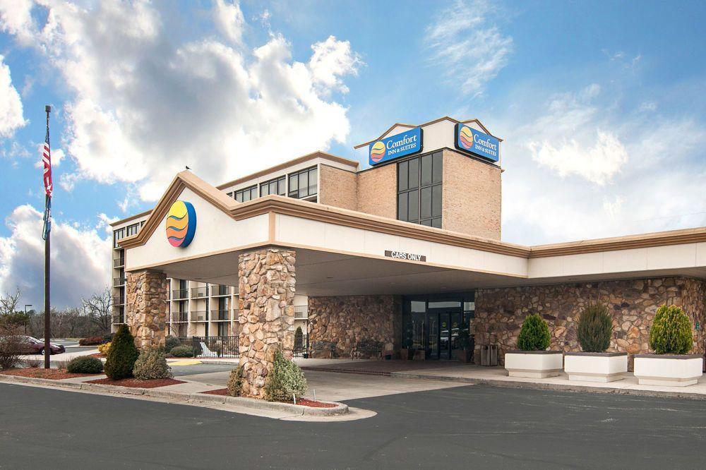 Comfort Inn&suites Near Mall 3*