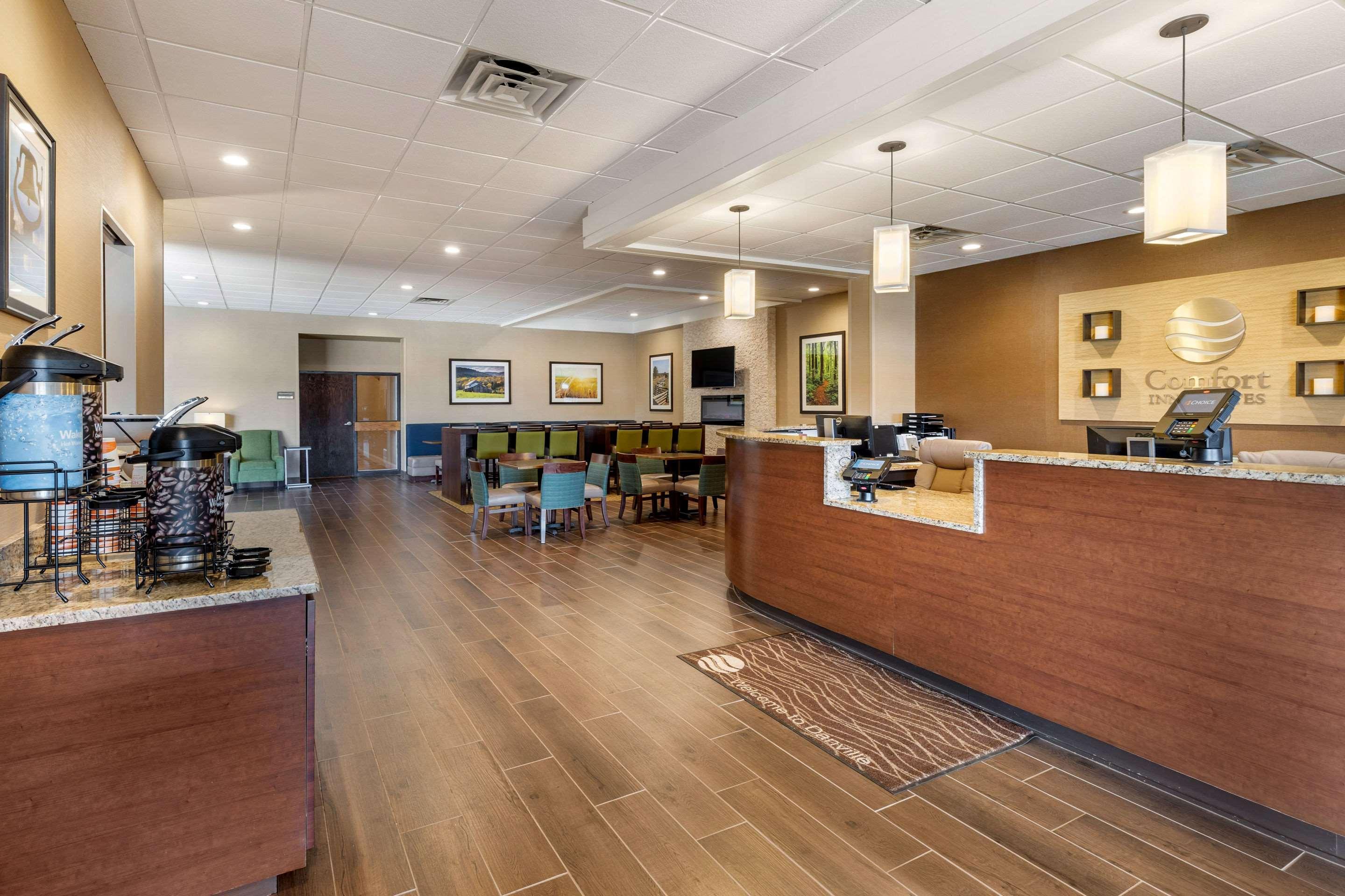 Hotel Comfort Inn&suites Near Mall 3*